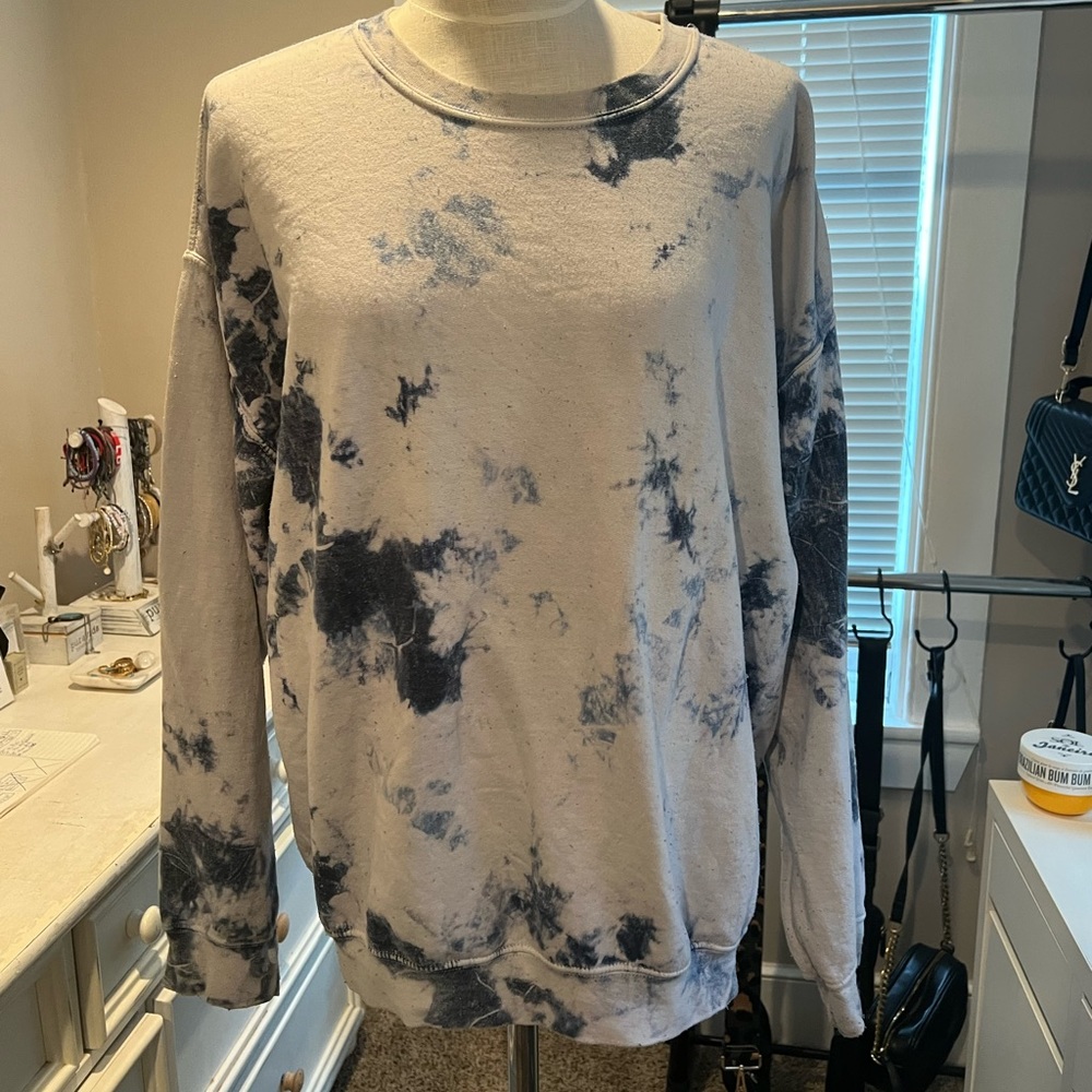 Urban outfitters sweatshirt - Picture 1 of 2